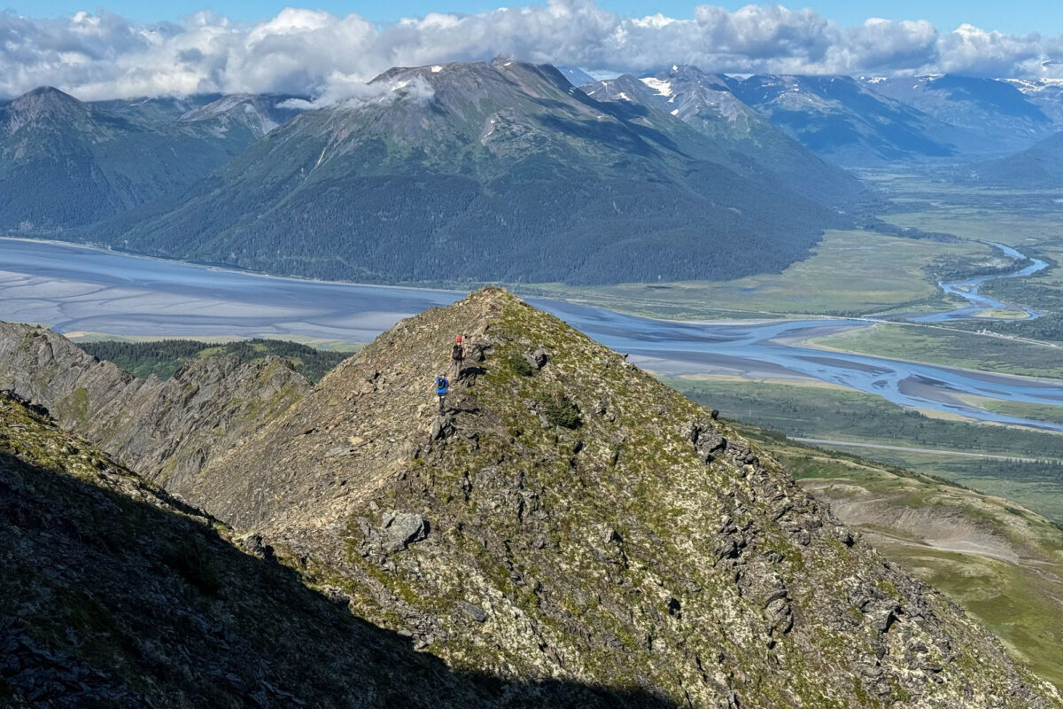 Off the steep summit ridge & back on easy gorund!
